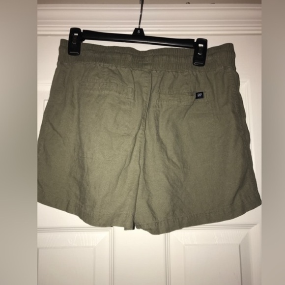 The Gap Shorts - Picture 2 of 3